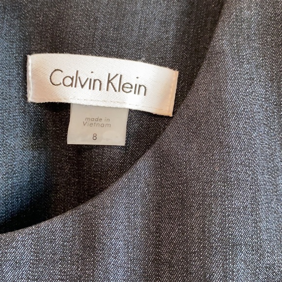 Women’s dress - Picture 3 of 5